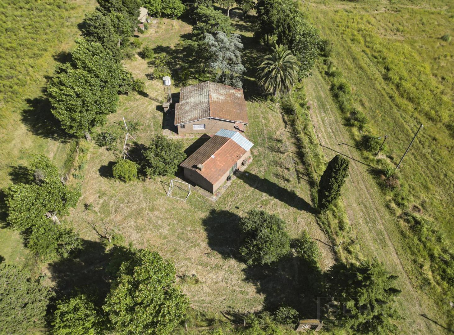 Foto de LDO. Venta Casa 4 ambientes Quincho Galpón fracción 10 hectareas Apto, imagen 2