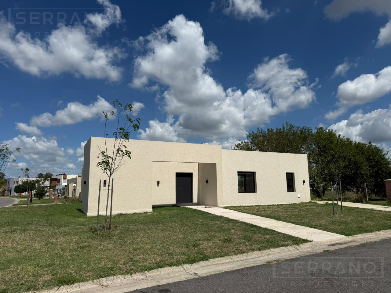 Foto de Venta Casa 4 amb. en San Sebastian Pilar - Vista al Hipico, imagen 4