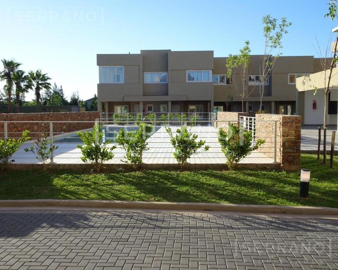 Foto de Venta departamento a estrenar 2 ambientes con cochera en Jardines del, imagen 4