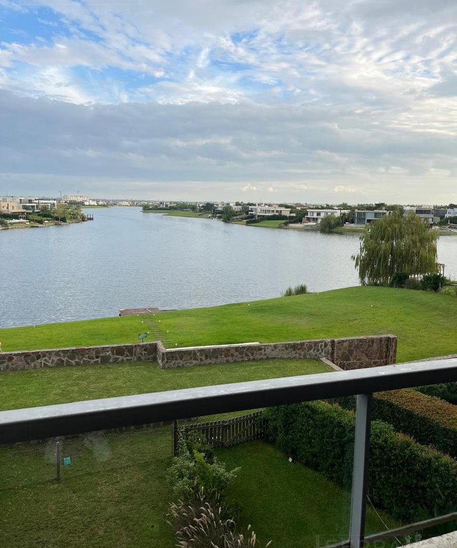 Foto de Venta Departamento 2 ambientes con vista al agua en QBay Golf, Nordelta, imagen 2