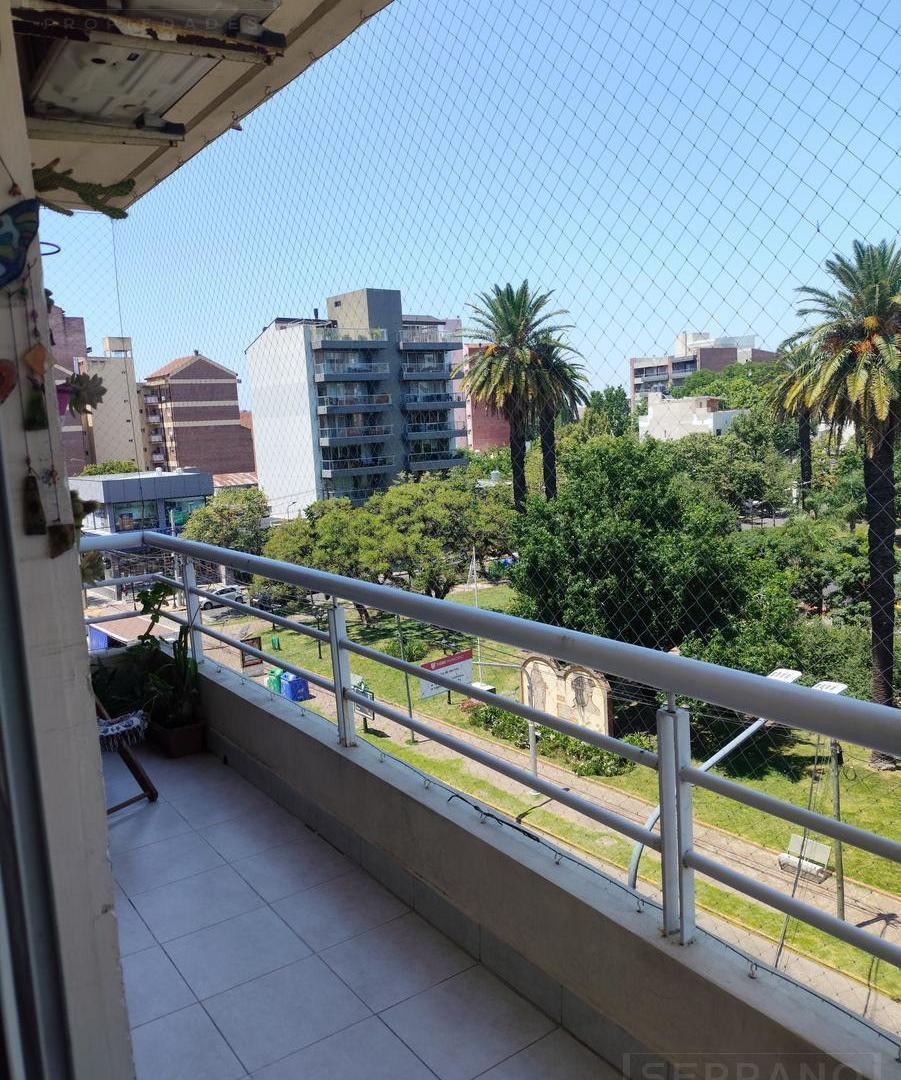 Foto de Venta Departamento 2 ambientes con Cochera frente a Plaza de los, imagen 2