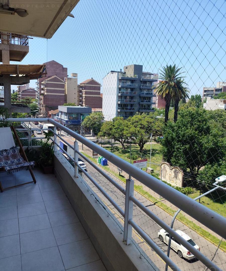 Foto de Venta Departamento 2 ambientes con Cochera frente a Plaza de los, imagen 1