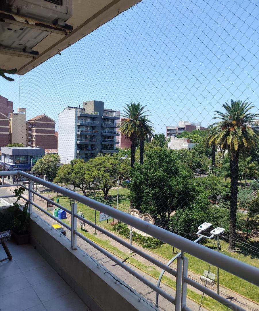 Foto de Venta Departamento 2 ambientes con Cochera frente a Plaza de los, imagen 3