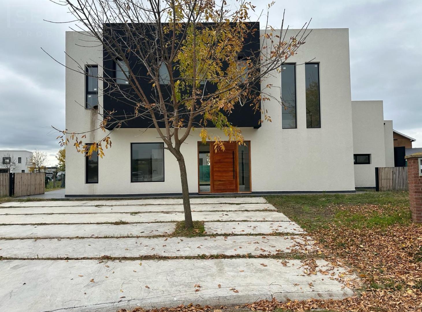 Foto de Venta casa de 6 ambientes en Haras de Santa Maria, Escobar, imagen 1