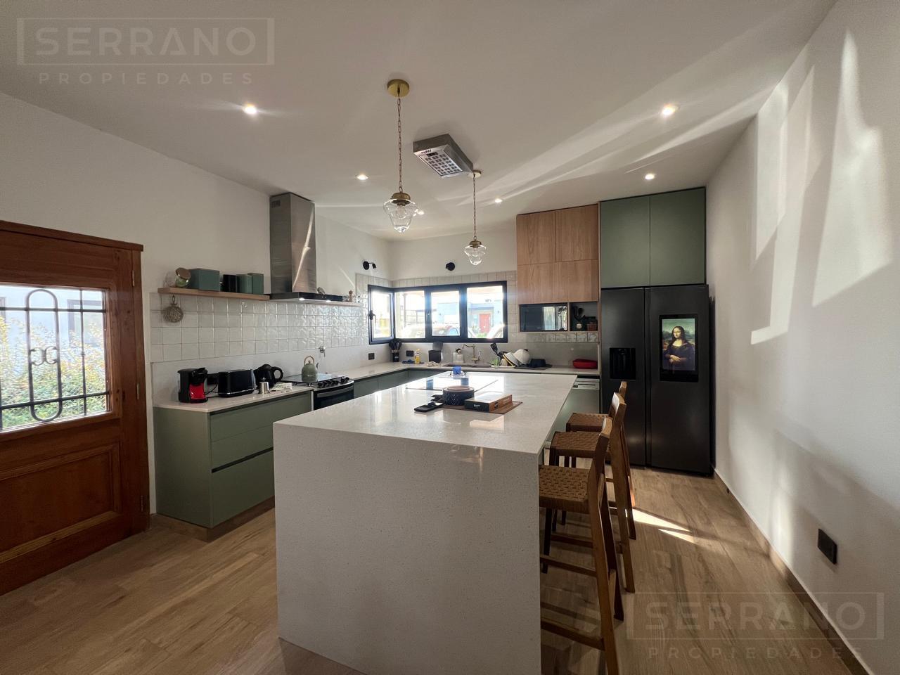 Foto de Venta Casa 5 ambientes con Piscina en Barrio Cerrado Los Juncos - Luján, imagen 2