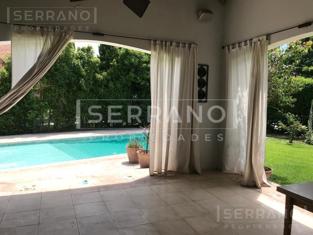 Foto de Venta Casa 5 ambientes con Jardin y Piscina Barrio cerrado Solares del, imagen 2