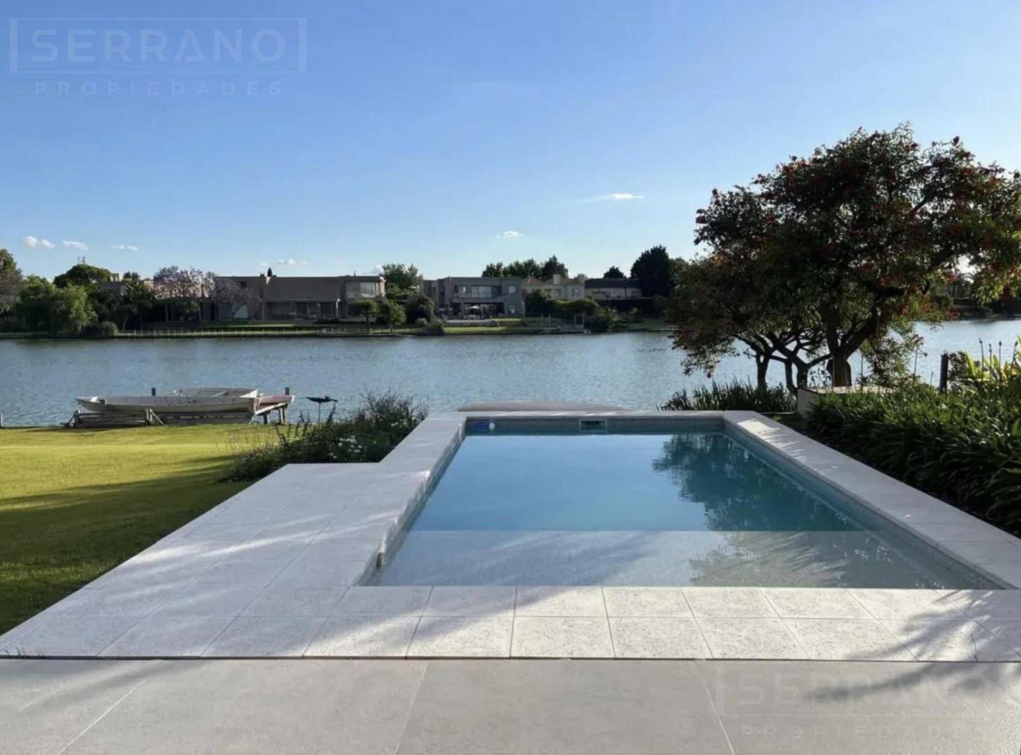 Foto de Alquiler Casa 5 ambientes al agua en Santa Barbara, Tigre, imagen 1