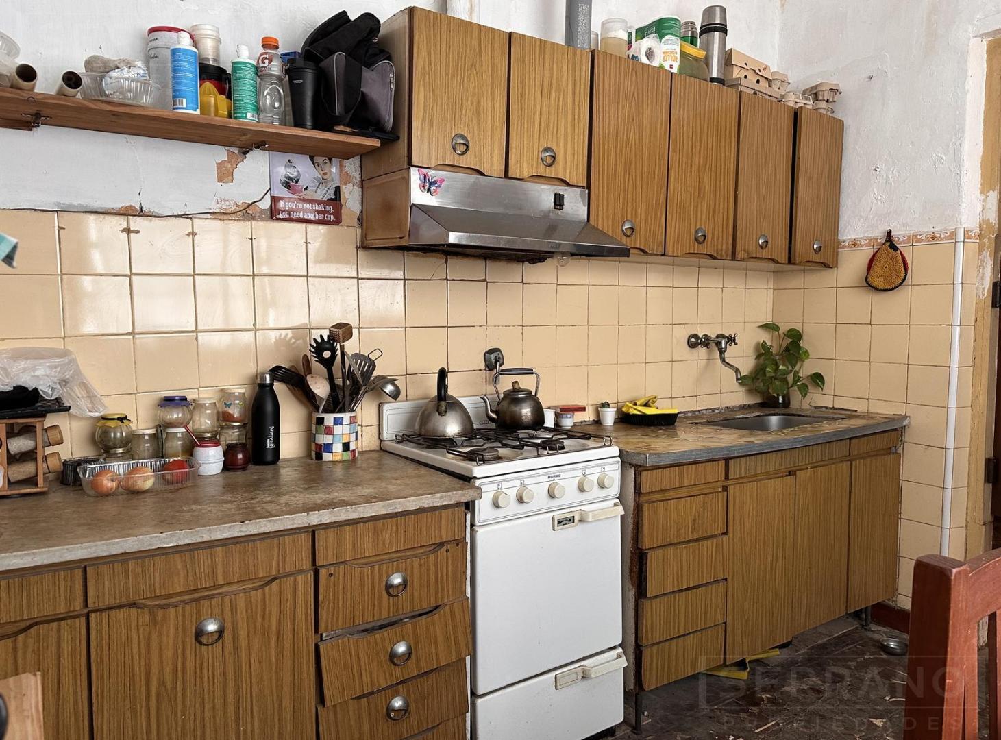 Foto de PH en venta de 4 ambientes con patio ideal para refaccionar en San, imagen 5