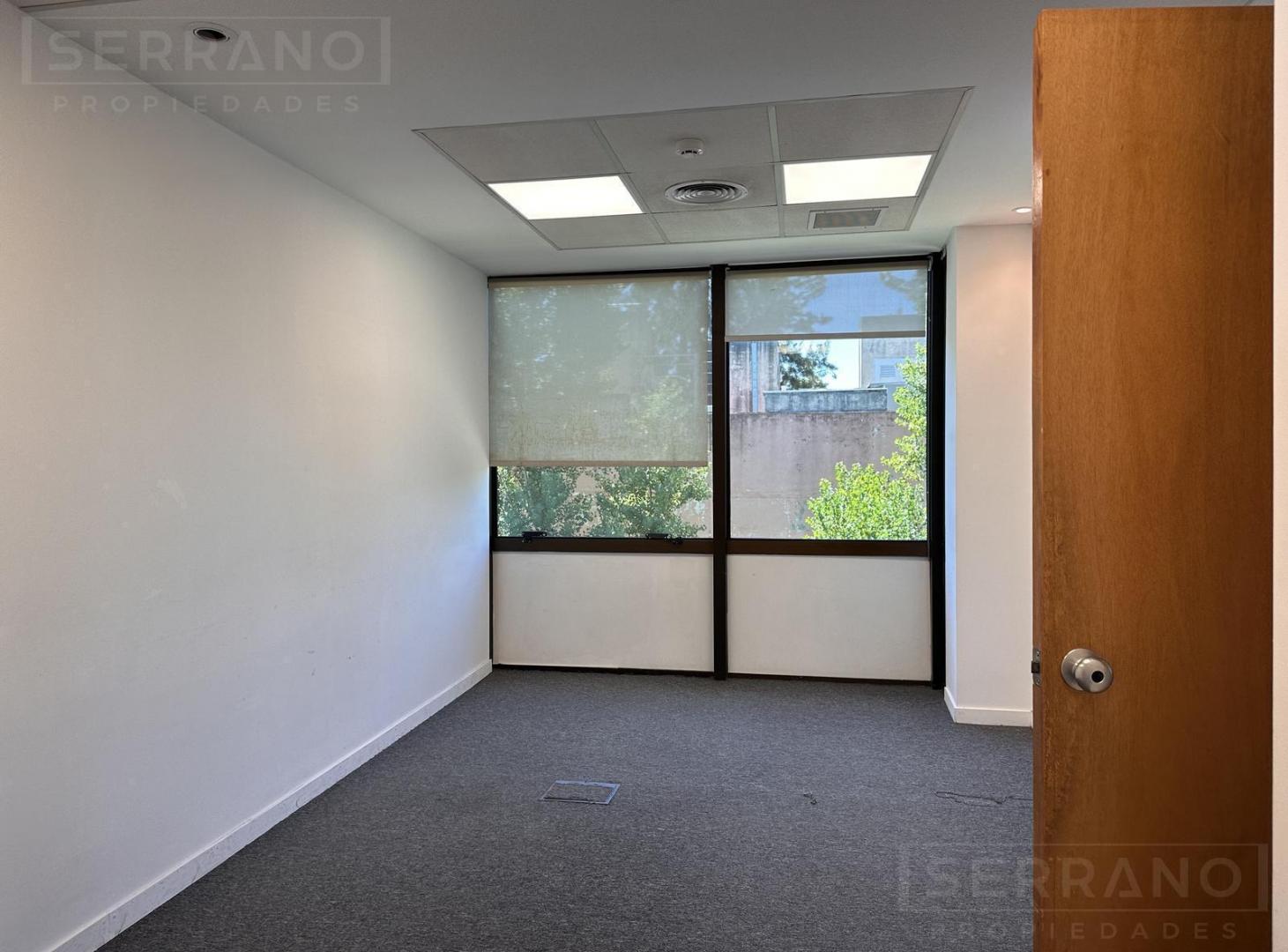 Foto de Oficina en alquiler en planta baja de 278m2 con 5 cocheras en Martínez, imagen 2