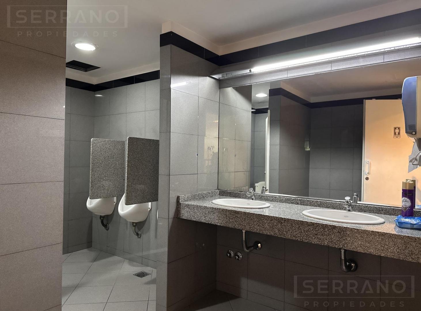 Foto de Oficina en alquiler en planta baja de 278m2 con 5 cocheras en Martínez, imagen 1
