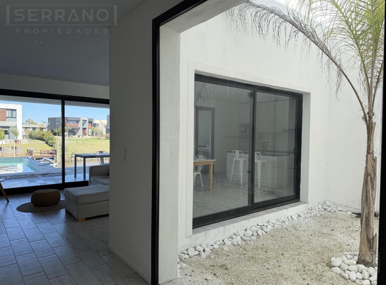 Foto de Casa en venta de 4 ambientes con pileta y salida al Río Luján en el, imagen 1