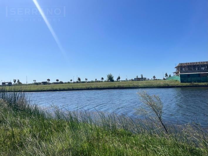 Foto de Venta Lote a la Laguna Central, Barrio Amarras, 909,70m2 Puertos del, imagen 5