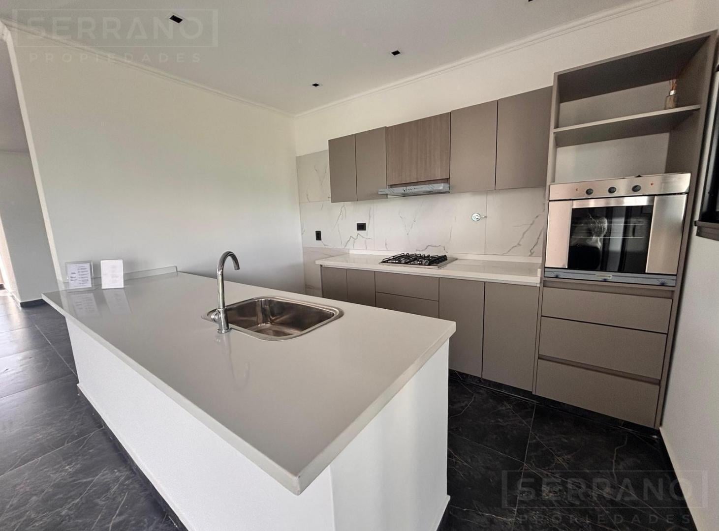 Foto de Venta Casa en Barrio San Pablo de 5 ambientes sobre terreno de 510m2, imagen 5