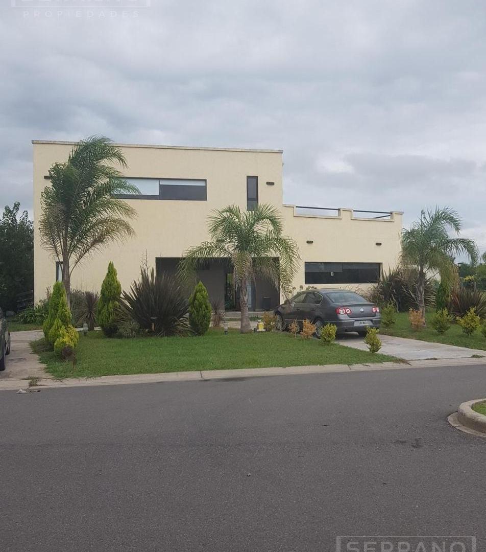 Foto de Casa en venta, 5 domitorios, Barrio Los robles, Haras Santa Maria, imagen 1