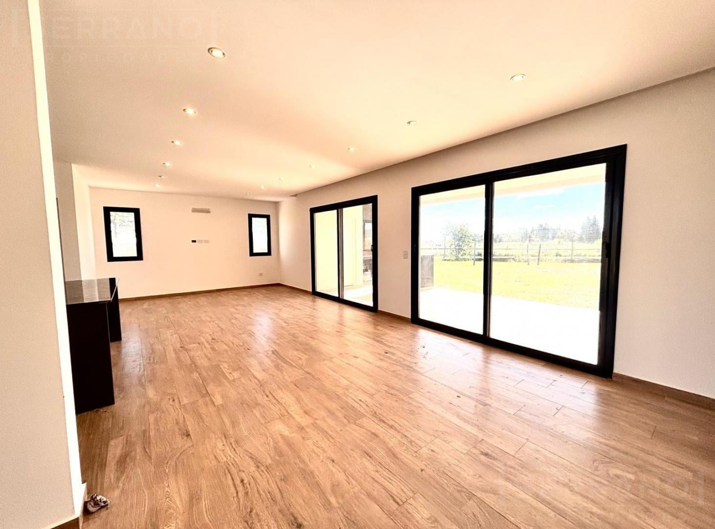 Foto de Casa en venta 4 ambientes, San Sebastian, Area 1, Pilar, imagen 3
