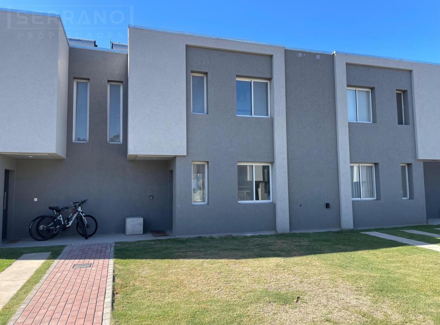 Foto de Casa 4 ambientes , 3 dormitorios en DECS Tortugas – Jardín, parrilla y, imagen 2