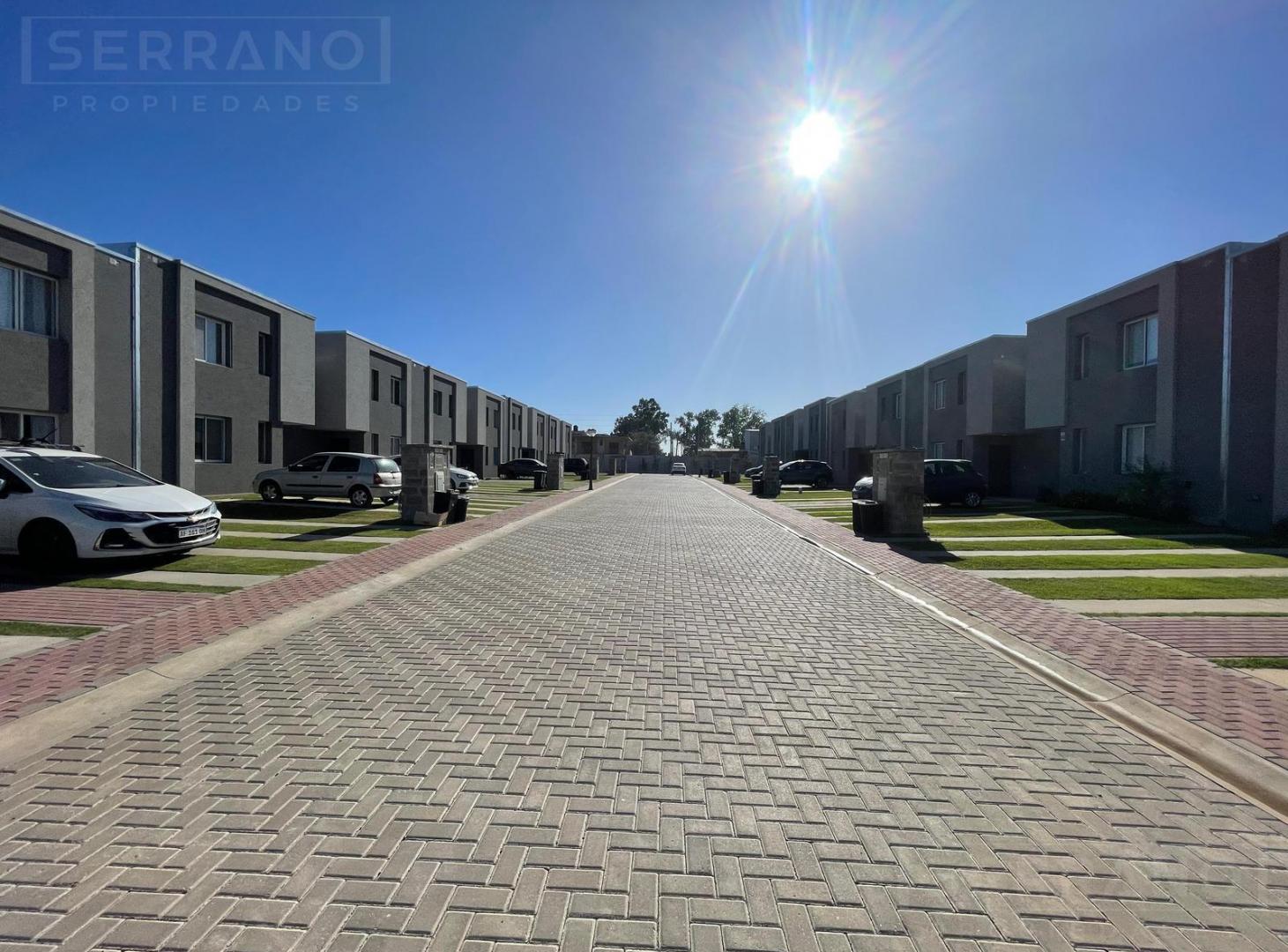 Foto de Casa 4 ambientes , 3 dormitorios en DECS Tortugas – Jardín, parrilla y, imagen 1