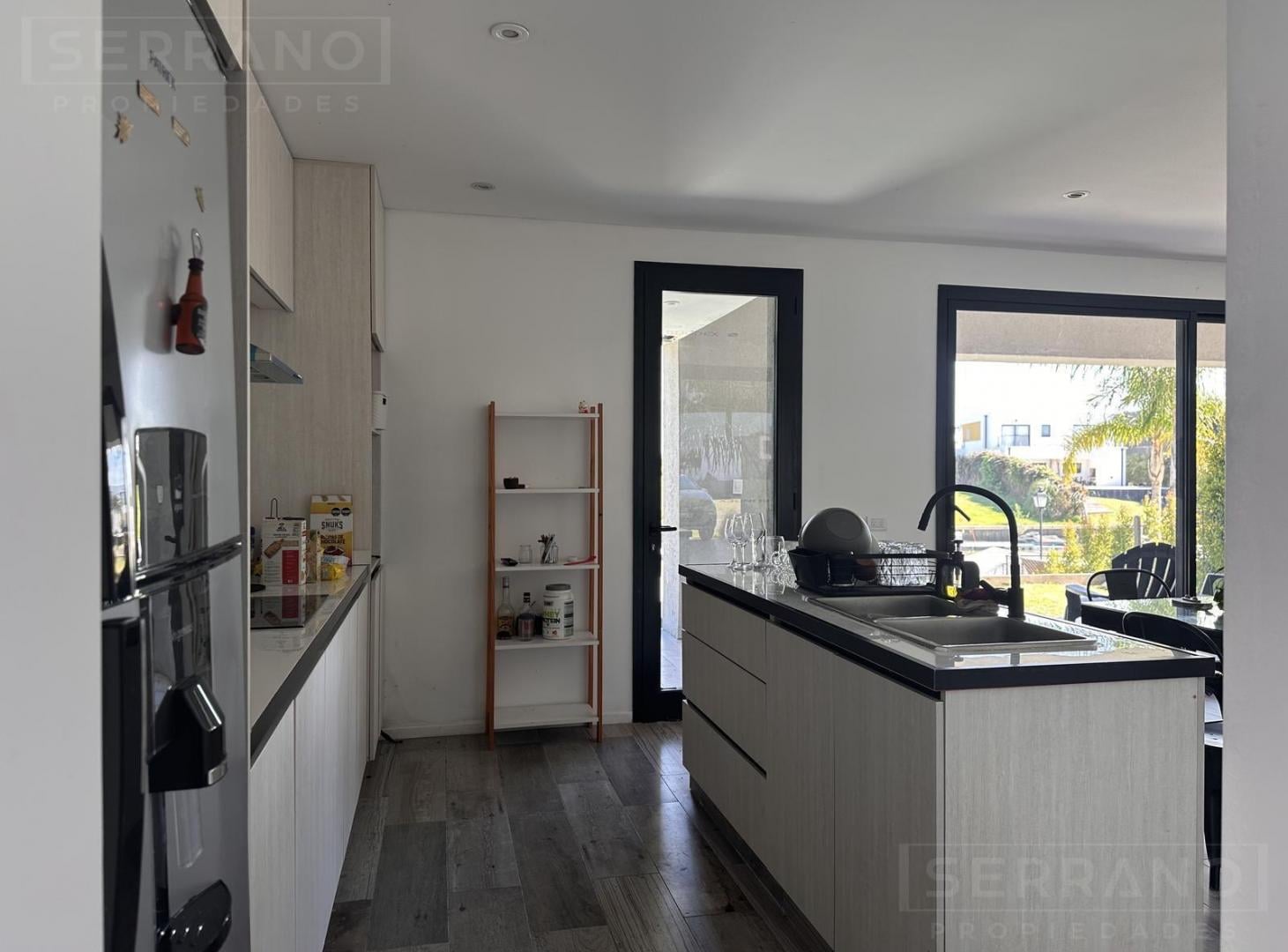 Foto de Venta casa de 4 ambientes con pileta y salida al Río Luján, Nautico, imagen 3