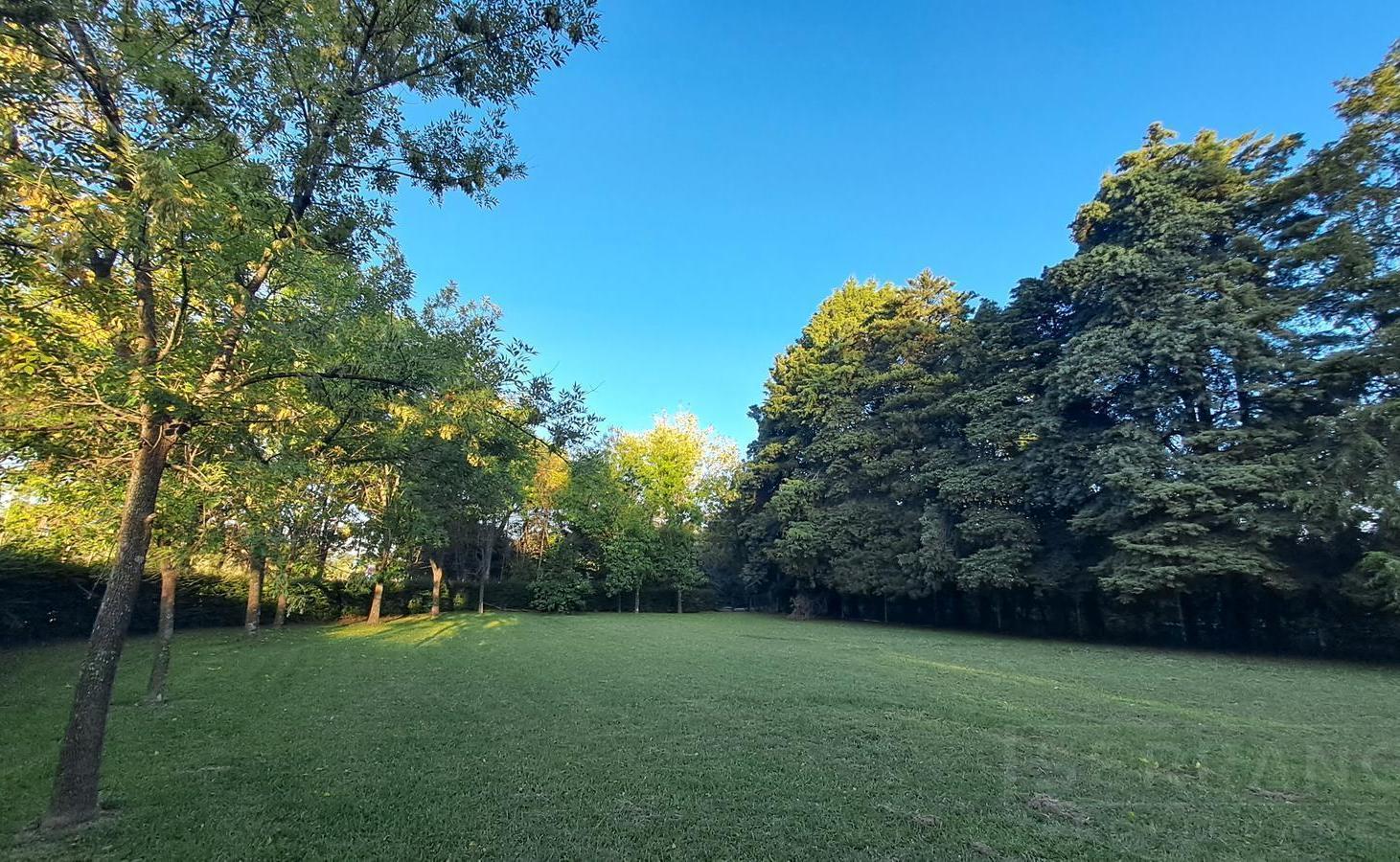 Foto de Terreno en LDO. Venta Lote 1600 m2 sobre asfalto. El Remanso, imagen 2