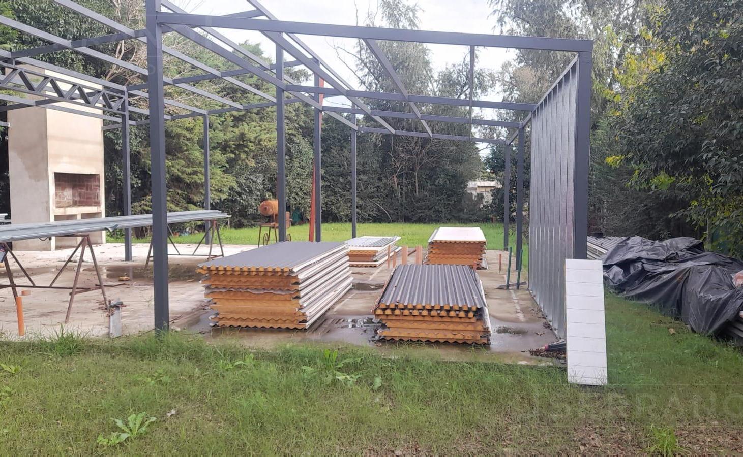 Foto de Venta Casa a terminar, estructura de metal, Parque Sakura, calle Storni, imagen 2