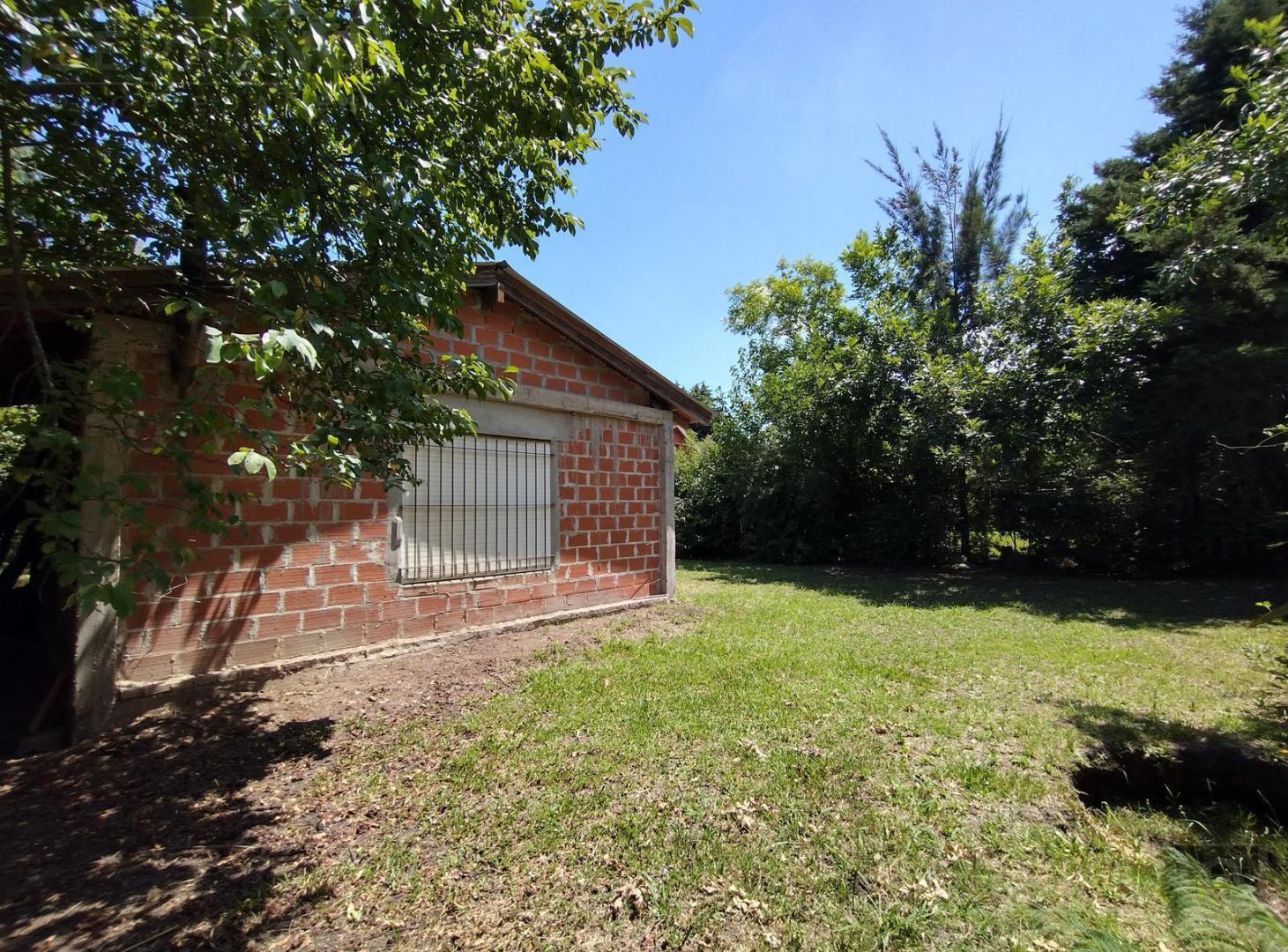 Foto de Venta. Casa a terminar. Sobre lote de 700 m2. Parque Sakura. Exaltacion, imagen 3
