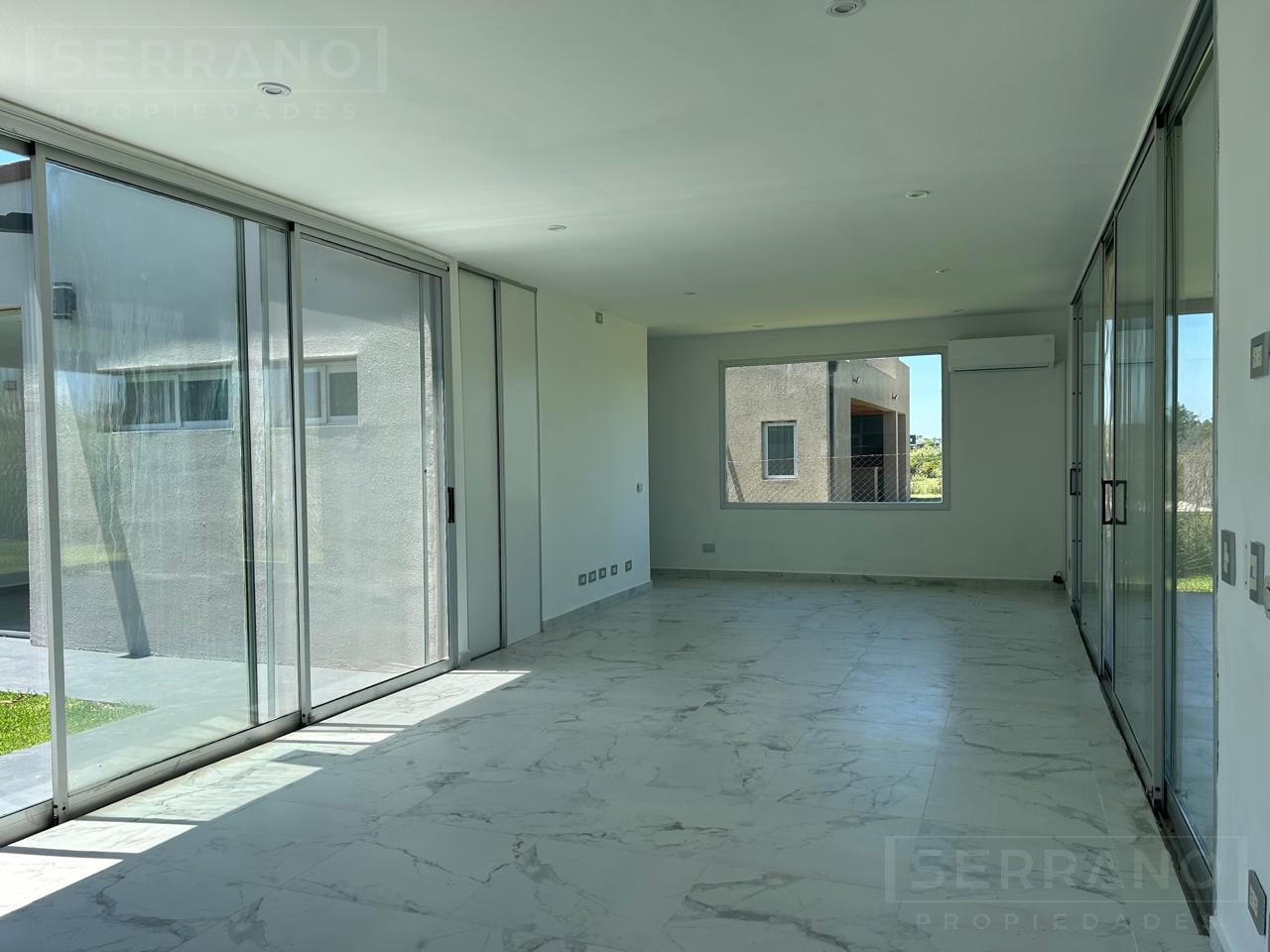 Foto de Casa de 3 dormitorios y pileta en venta, Area 11, barrio San Sebastian, imagen 3