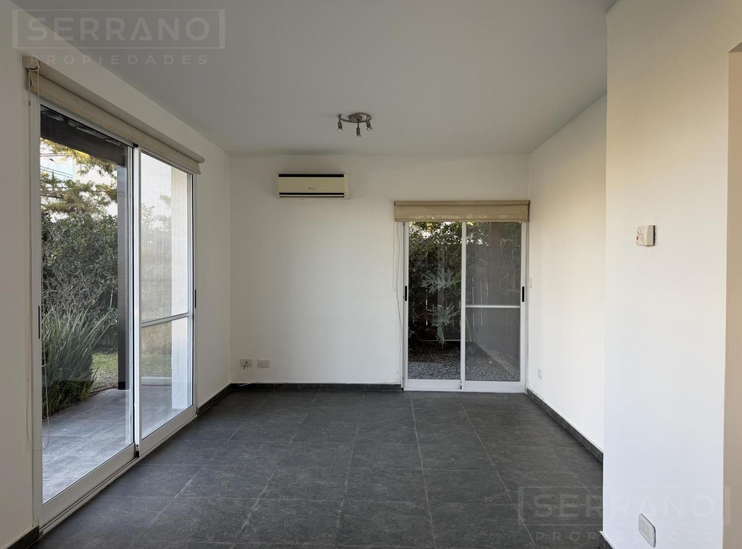 Foto de Alquiler casa de 6 ambientes con pileta, muelle propio y salida al Río, imagen 4