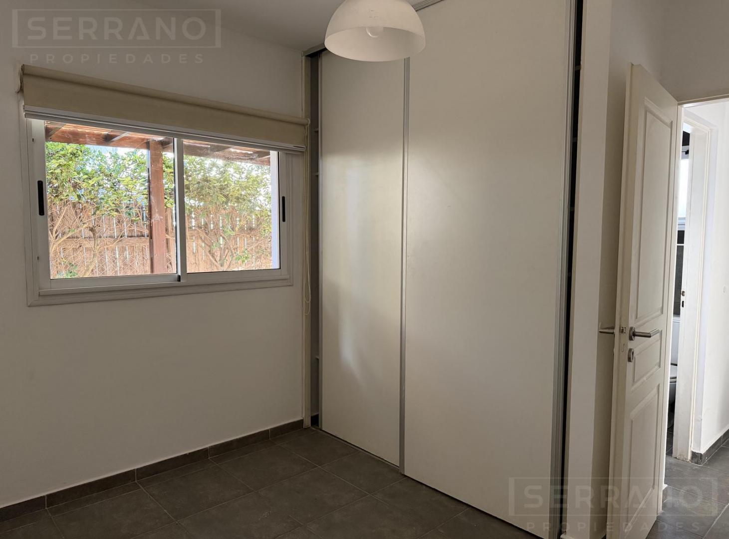 Foto de Alquiler casa de 6 ambientes con pileta, muelle propio y salida al Río, imagen 2