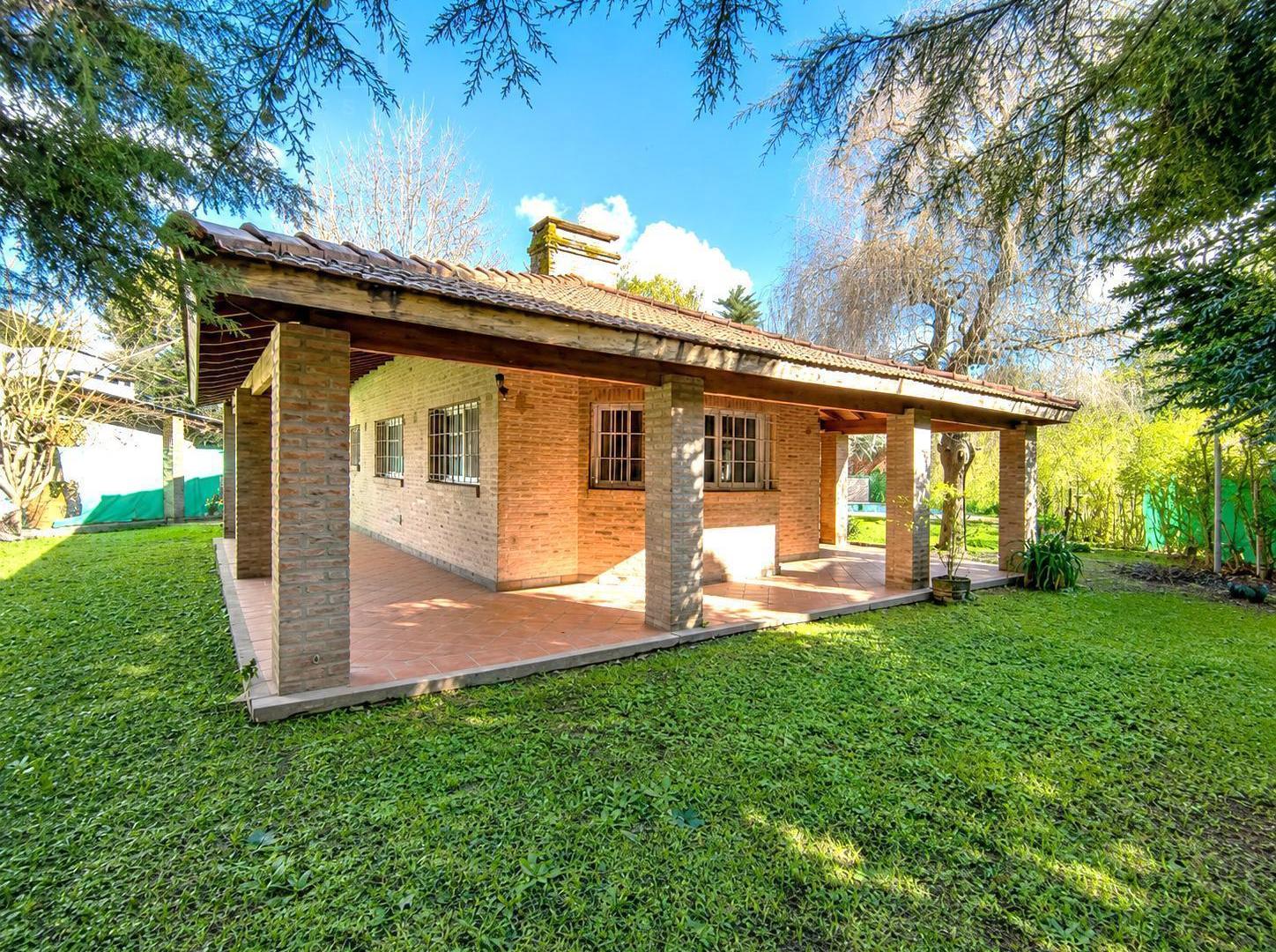 Foto de Venta. Casa 3 Ambientes. Con Pileta Y Gas Natural. Barrio Parque, imagen 4