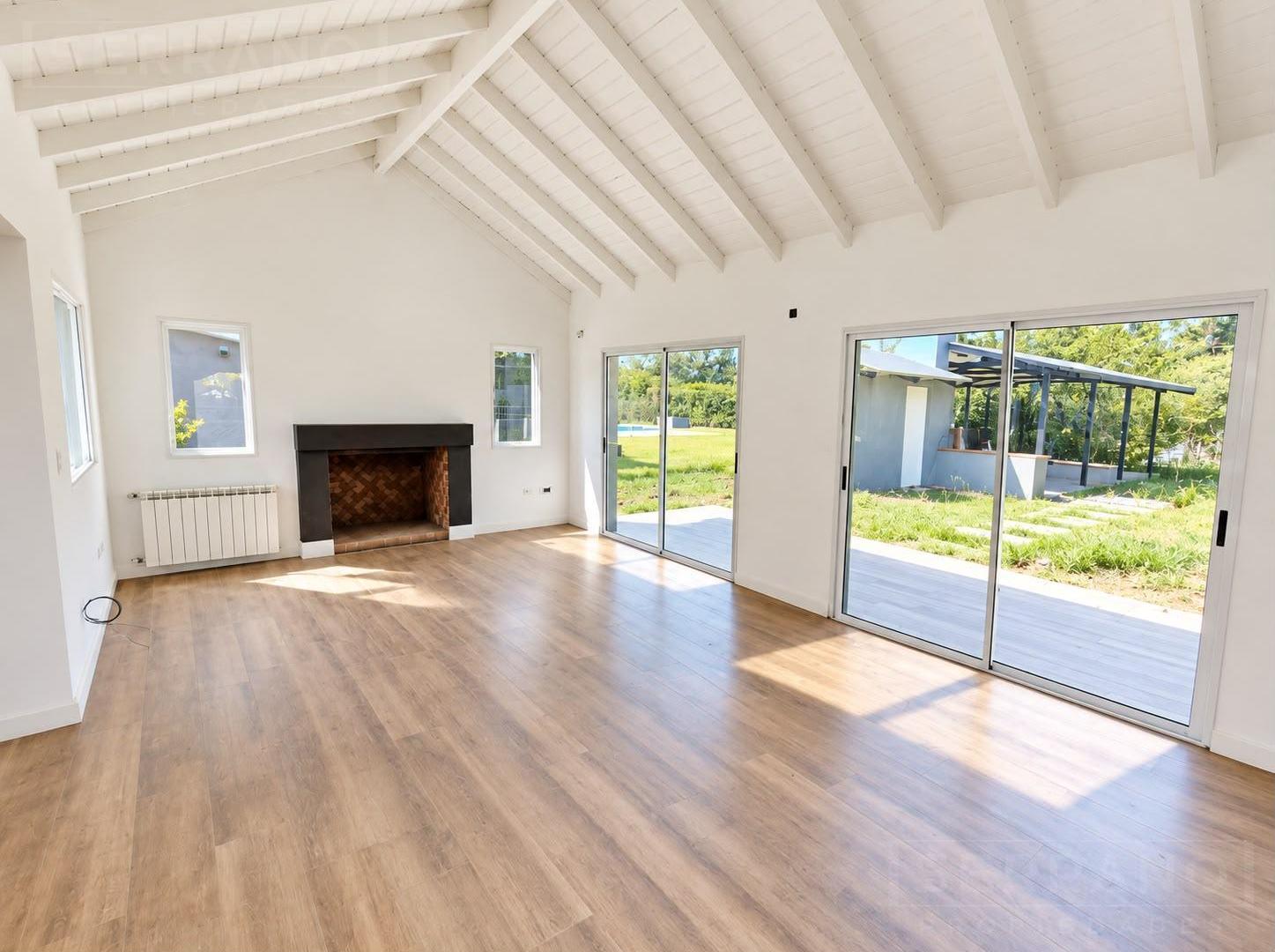 Foto de Venta. Casa 3 Ambientes. Con Quincho y Parrilla. Barrio Parque Sakura, imagen 2