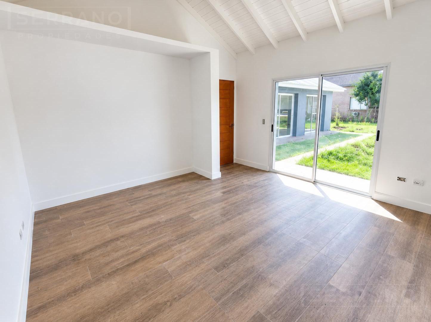Foto de Venta. Casa 3 Ambientes. Con Quincho y Parrilla. Barrio Parque Sakura, imagen 4