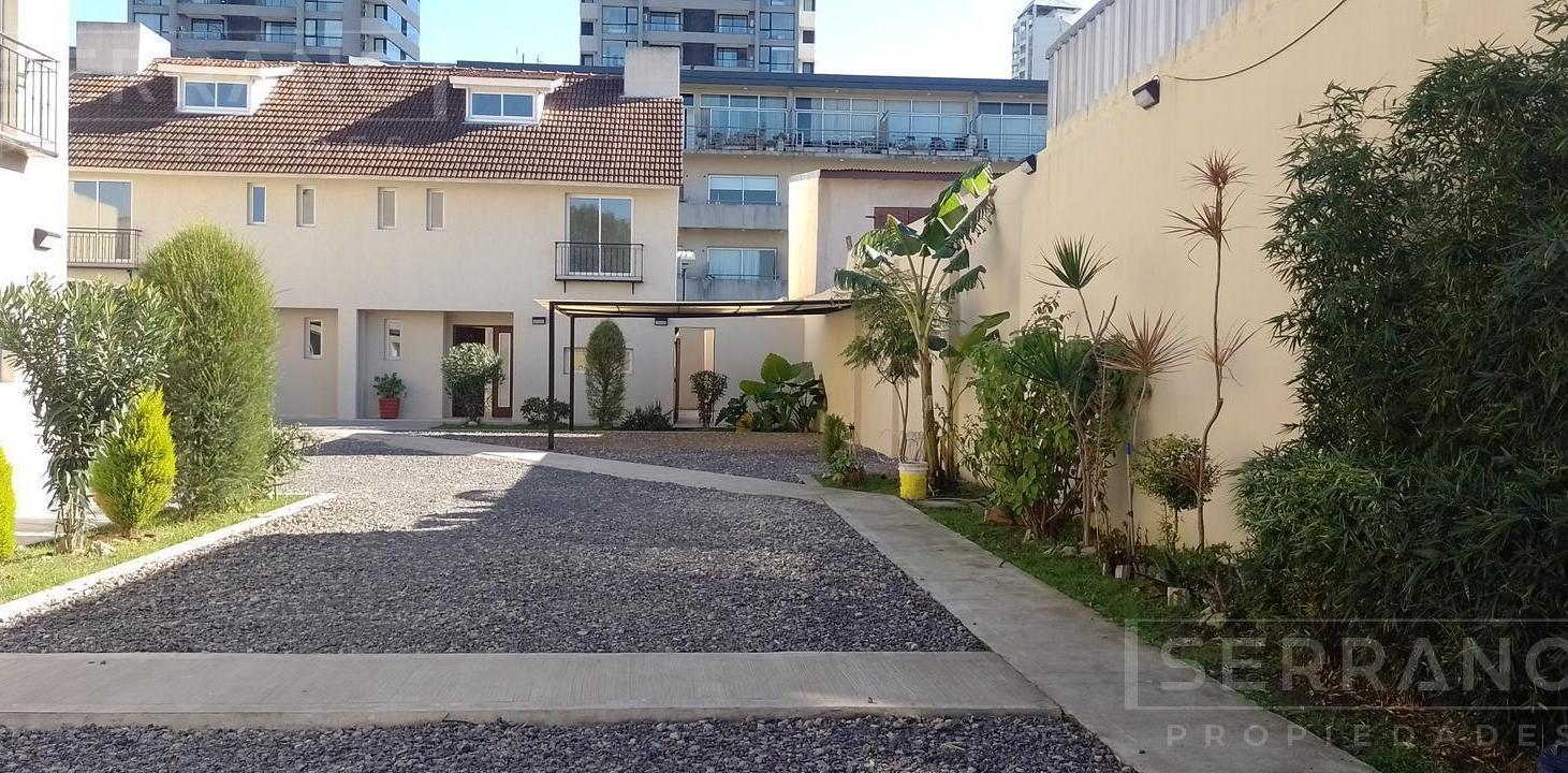 Foto de Venta Tríplex a estrenar 6 ambientes jardín en L , parrilla , dos, imagen 2
