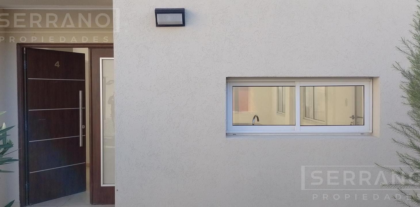 Foto de Venta Tríplex a estrenar 6 ambientes jardín en L , parrilla , dos, imagen 3