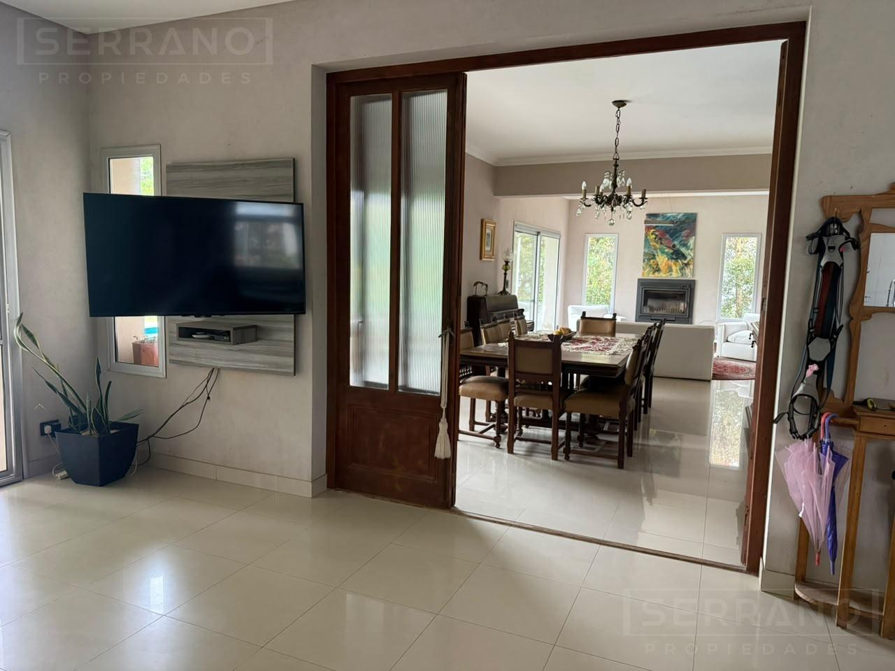 Foto de Casa en alquiler temporal 7 ambientes con pileta en Santa María de Tigre, imagen 5