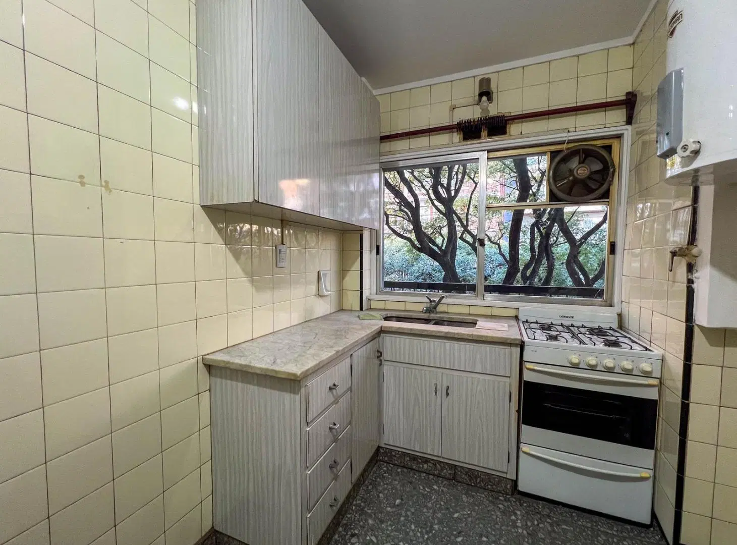 Departamento de 4 Ambientes con Dependencia - Av. Pedro Goyena - Caballito 4