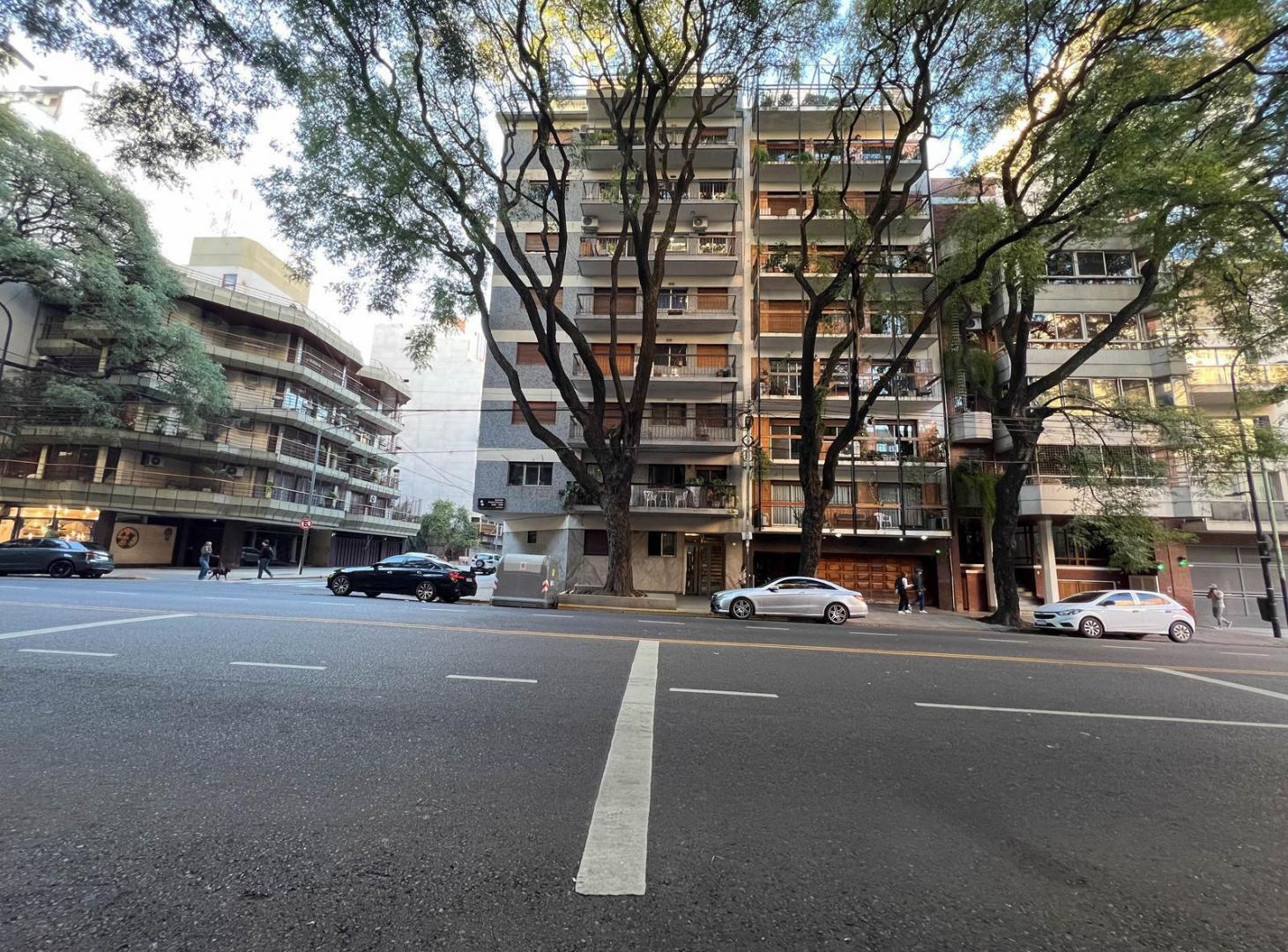 Departamento de 4 Ambientes con Dependencia - Av. Pedro Goyena - Caballito