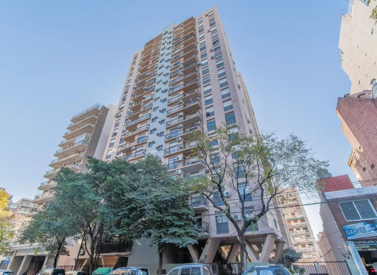 Departamento 4 ambientes   escritorio en Caballito 3