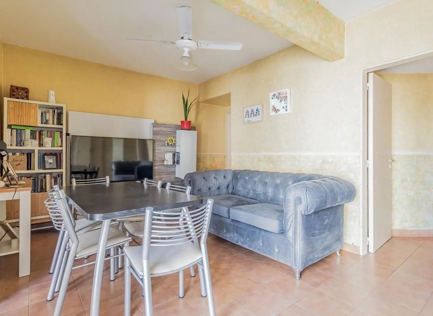 Departamento de 7 Ambientes con Cochera en Flores 3