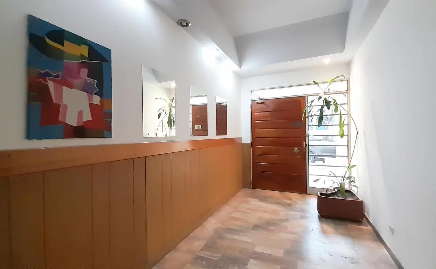 Departamento de 2 Ambientes por escalera  en Villa Gral. Mitre 4