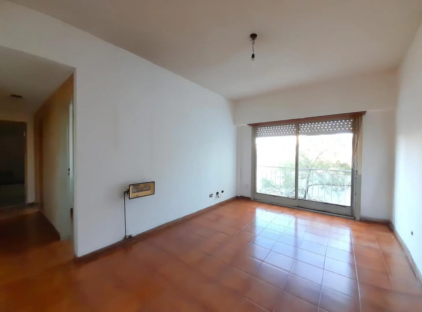 Departamento de 2 Ambientes por escalera  en Villa Gral. Mitre 2