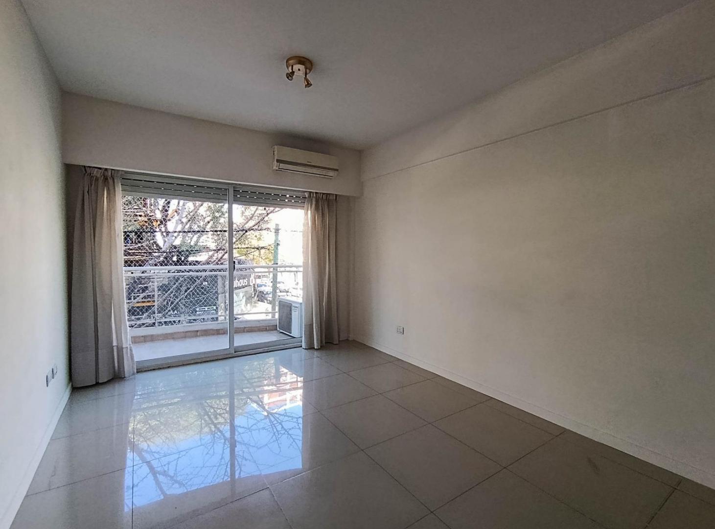 Foto de Departamento de 2 ambientes con Cochera en Caballito, imagen 3