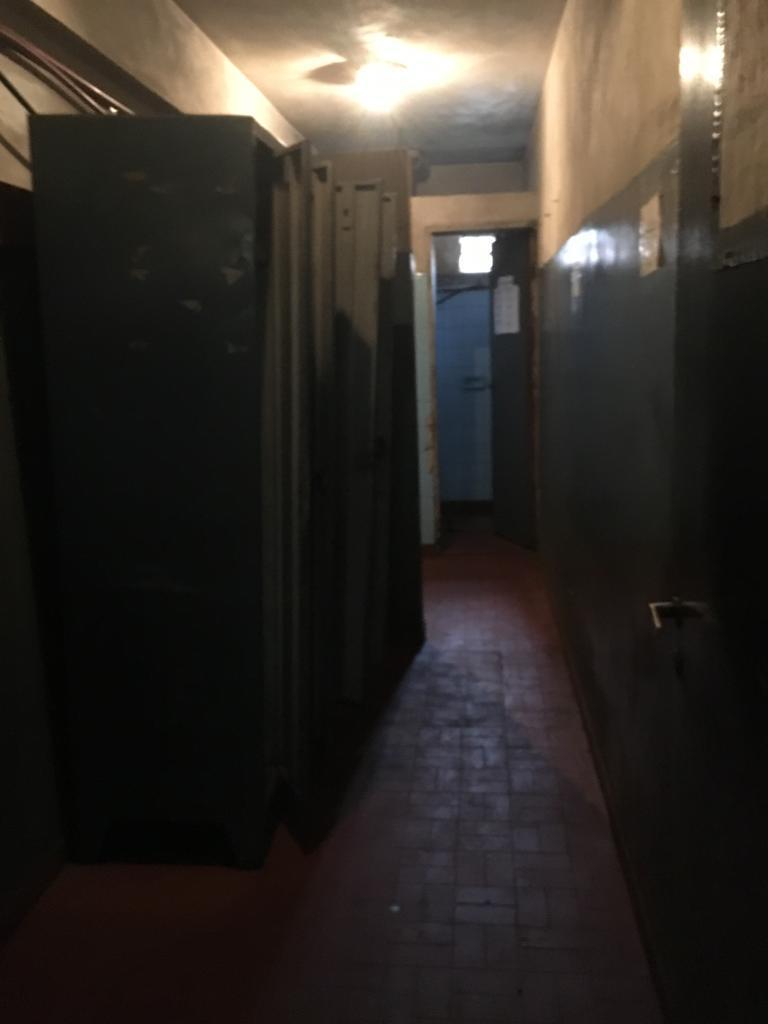 Galpon 300 m². Vende. La Tablada. Zona Industrial. 3