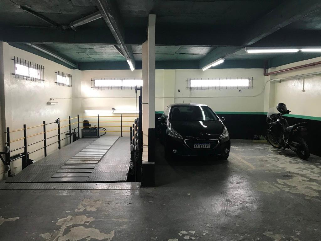 Galpon 950 m². Vende. Ciudadela. 3