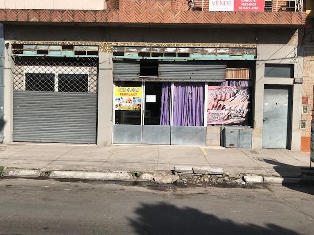 LOCAL 150 M2. VENDE. LA TABLADA. ZONA INDUSTRIAL.