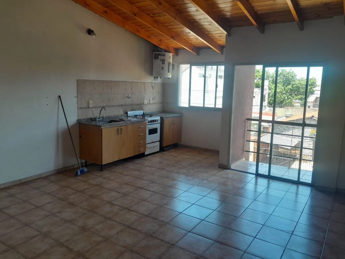 Foto de Departamento de 2 Ambientes en Alquiler en Lomas del Mirador, imagen 5