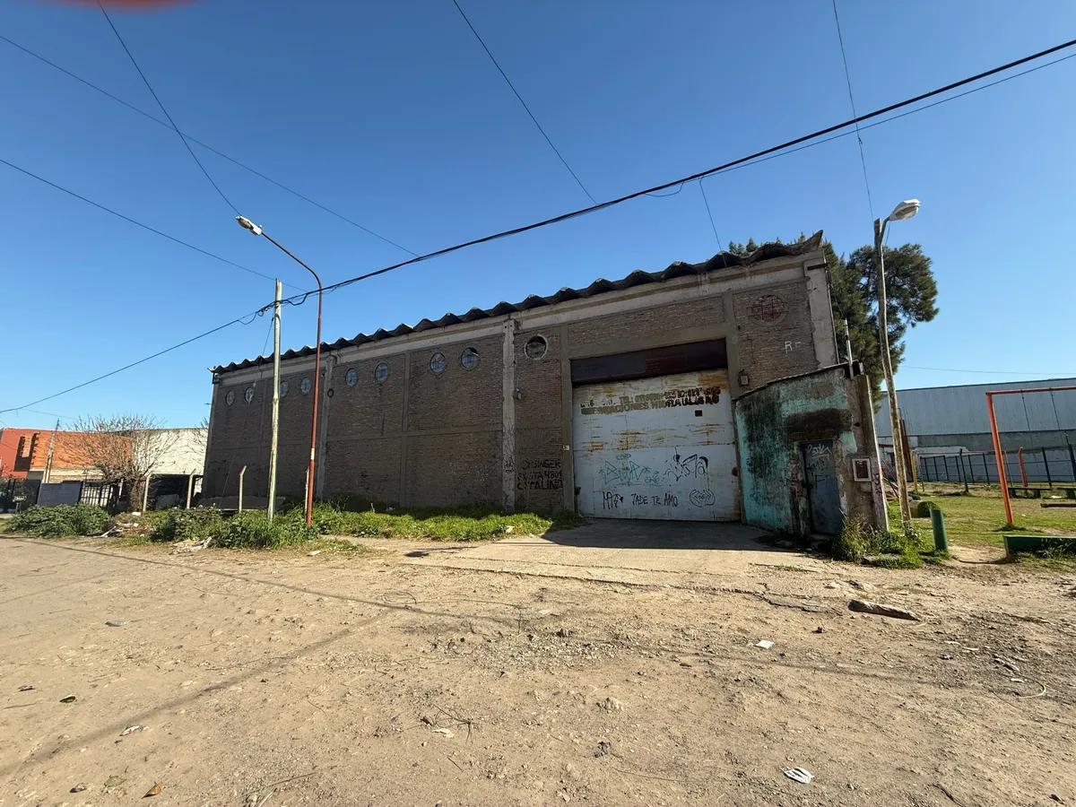 Galpón De 1000m2 En Venta O Alquiler En Laferrere