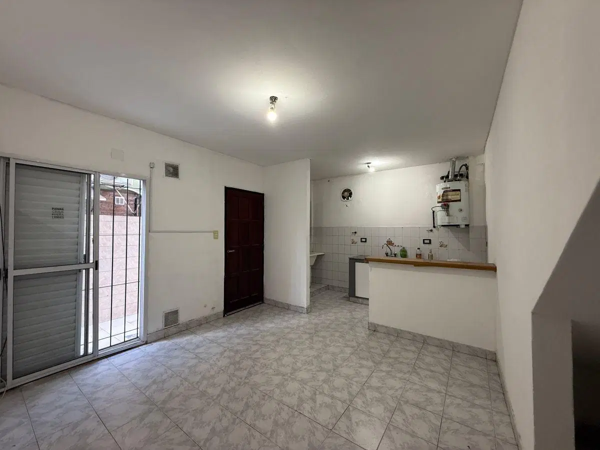 Departamento De 2 Ambientes En Alquiler En San Justo 1