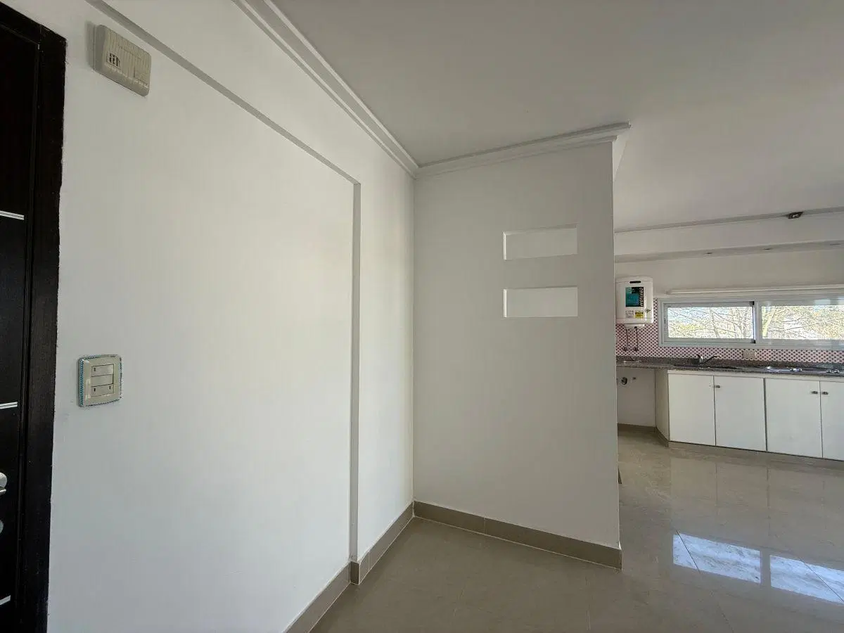 Oficina Comercial en Alquiler en San Justo 8