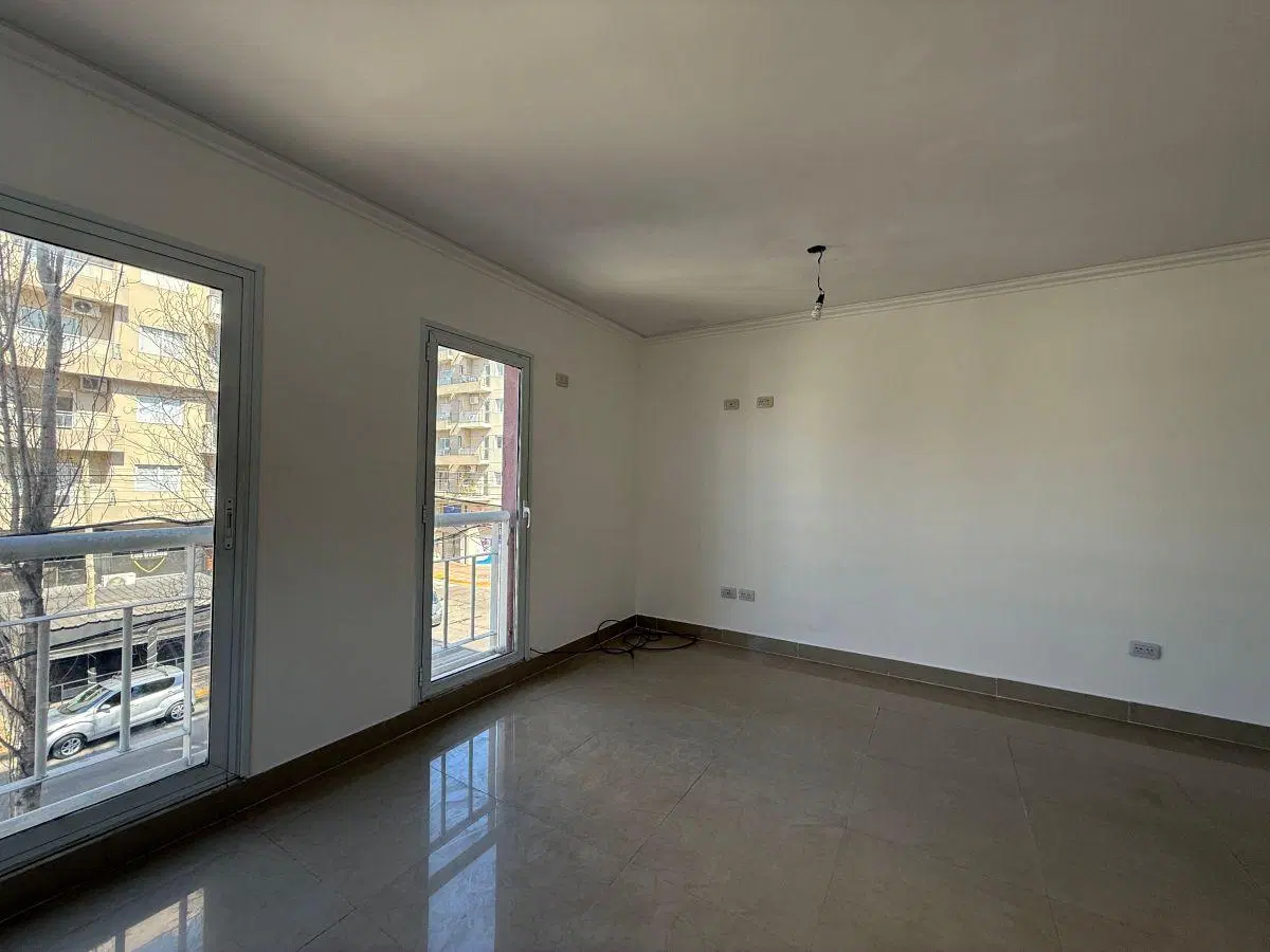 Oficina Comercial en Alquiler en San Justo 3