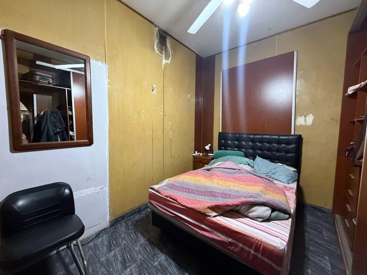 Casa de 6 Ambientes en Venta en La Tablada 8